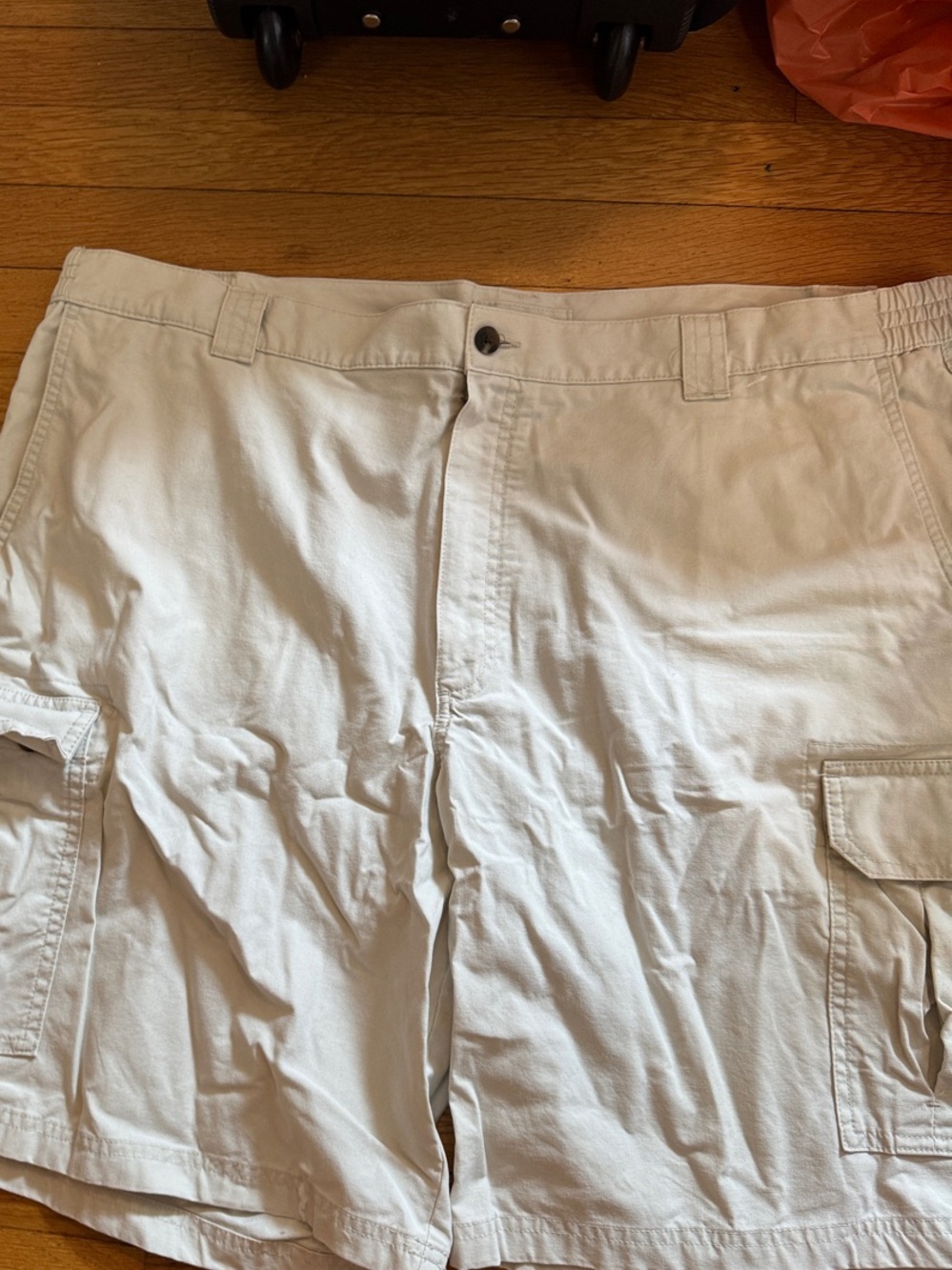 L.L. Bean Men's Cargo Shorts in Light Khaki